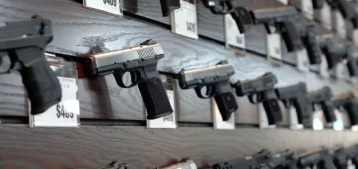 在美国如何买枪才不违法?需要满足一定条件