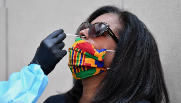 恐怖! 40岁女子做新冠核酸检测 一捅鼻子 脑液当场流不停!